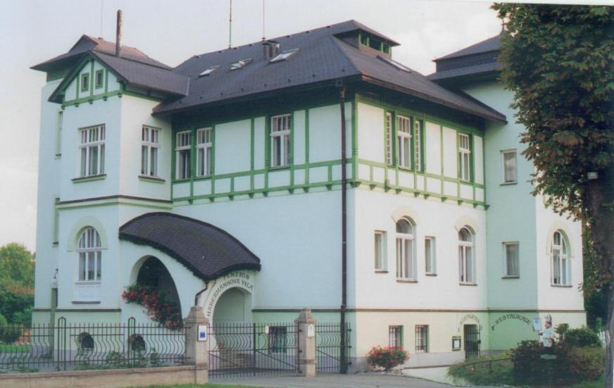 Pension Habermannova Vila Bludov  المظهر الخارجي الصورة